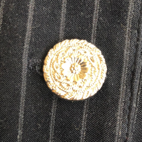 ✨💙Vintage Navy Pinstripe Stretchy Blazer💙✨ - Picture 5 of 9